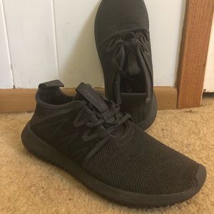 Adidas tubular viral